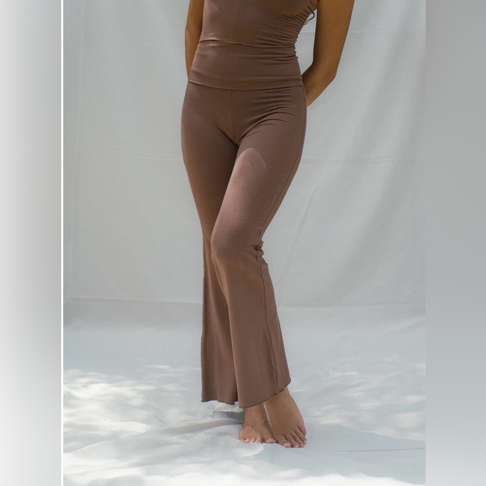 ✨ INDIGO LUNA AGNI FLARES CHOCOLATE YOGA PANTS